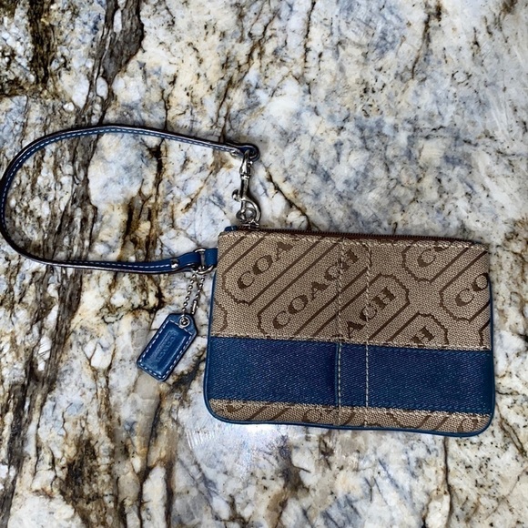 Coach Wristlet - Picture 1 of 4